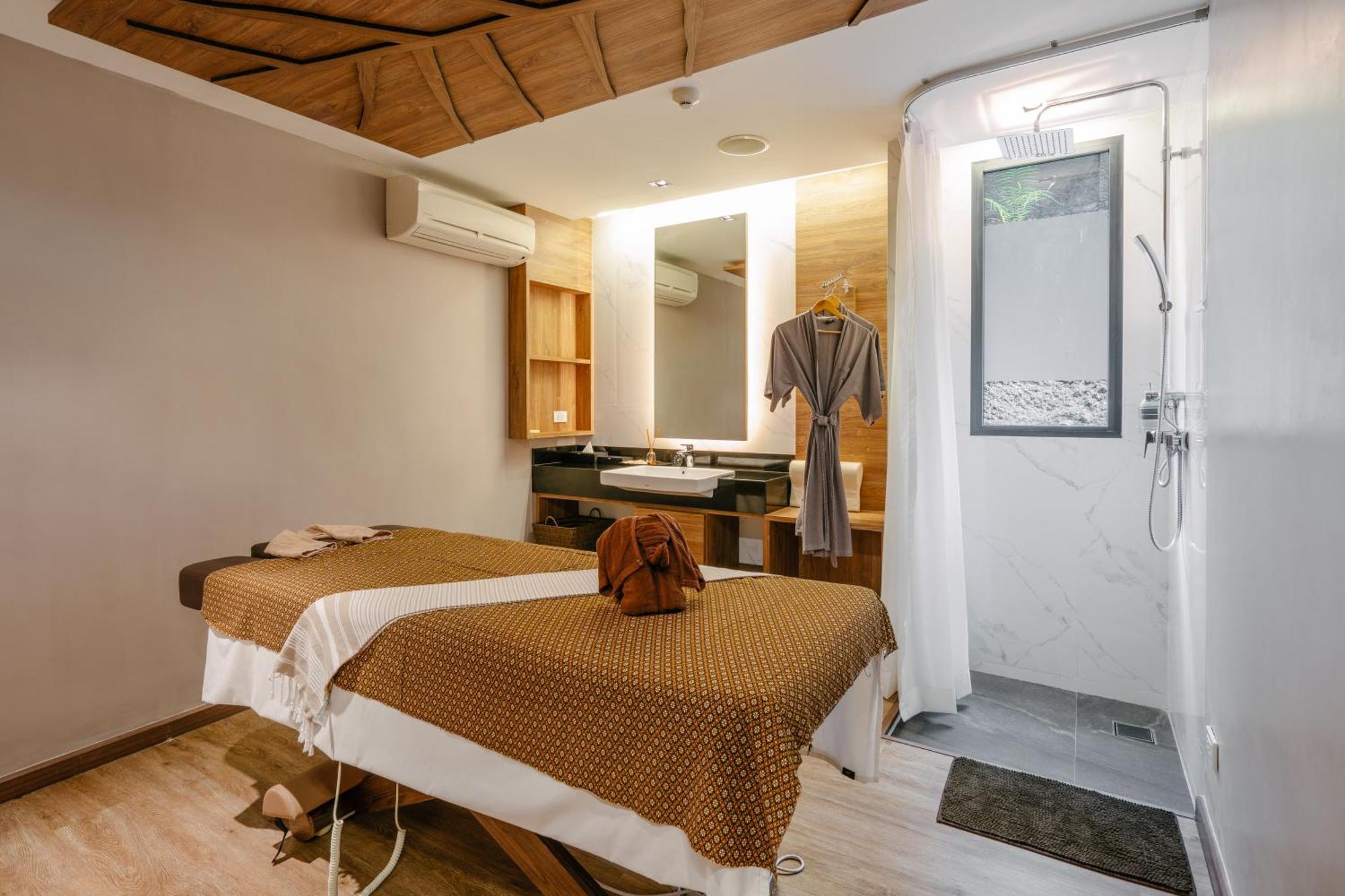Rak Elegant Hotel Patong Екстер'єр фото